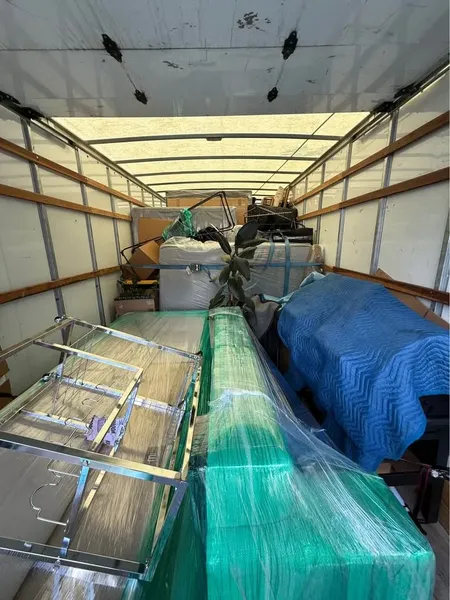 Camion bien chargé et organisé